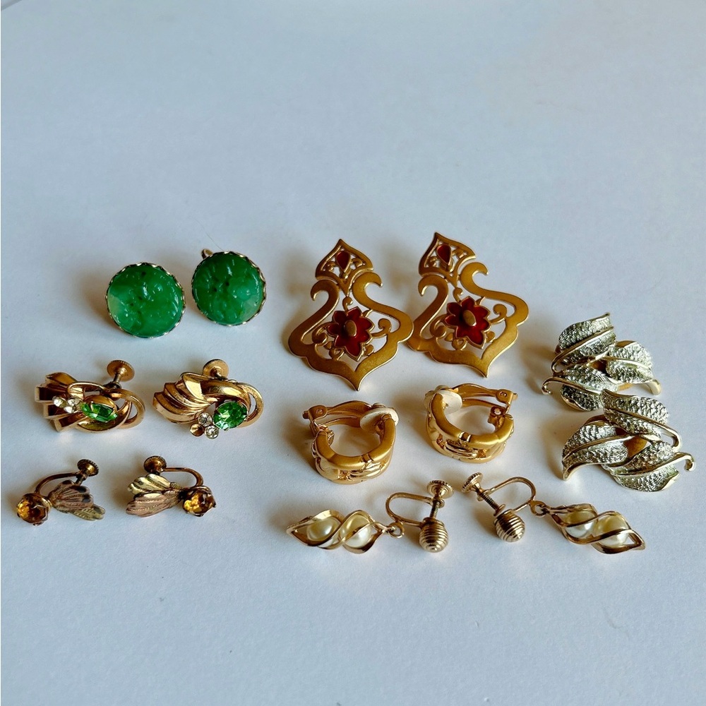 Bundle of earrings